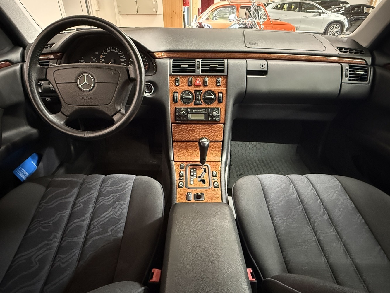Mercedes-Benz E vaihtoauto