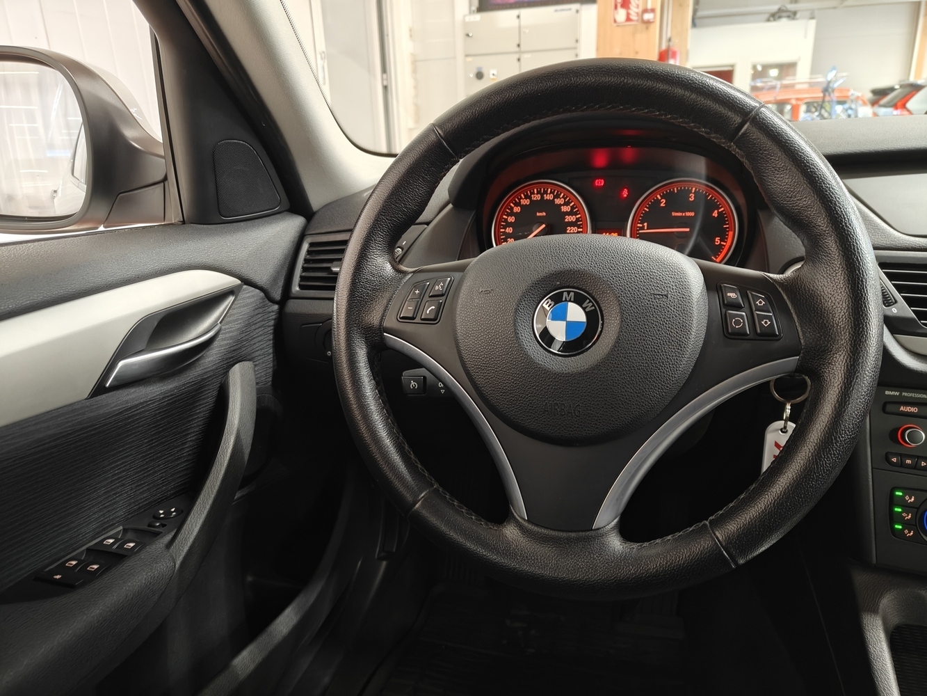 BMW X1 vaihtoauto