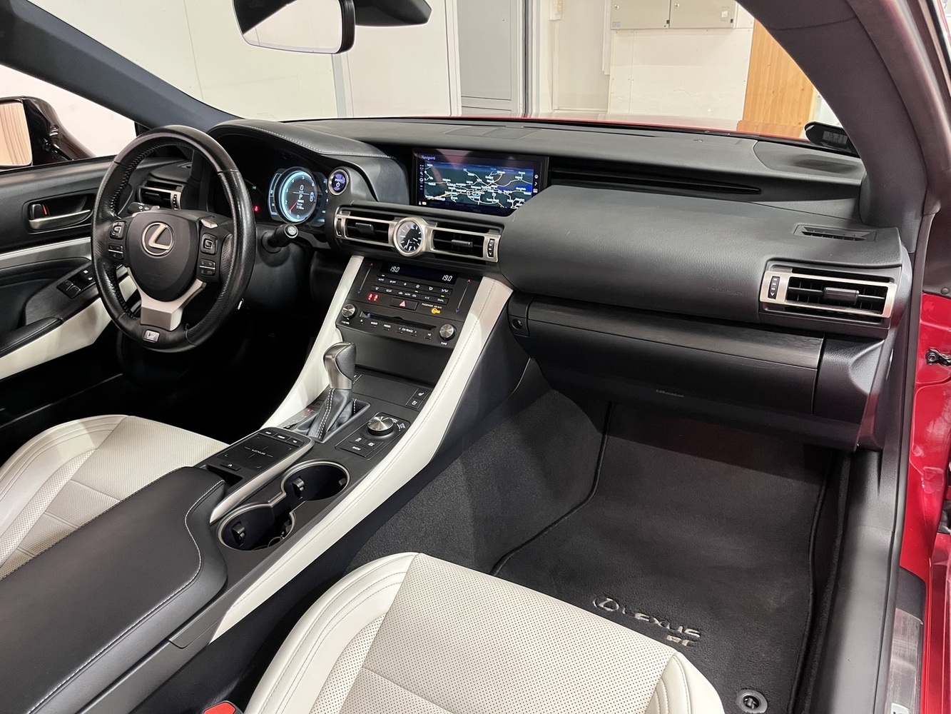 Lexus RC vaihtoauto