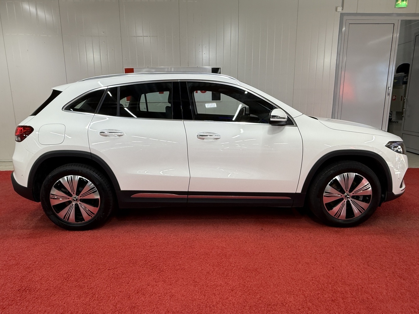 Mercedes-Benz EQA vaihtoauto