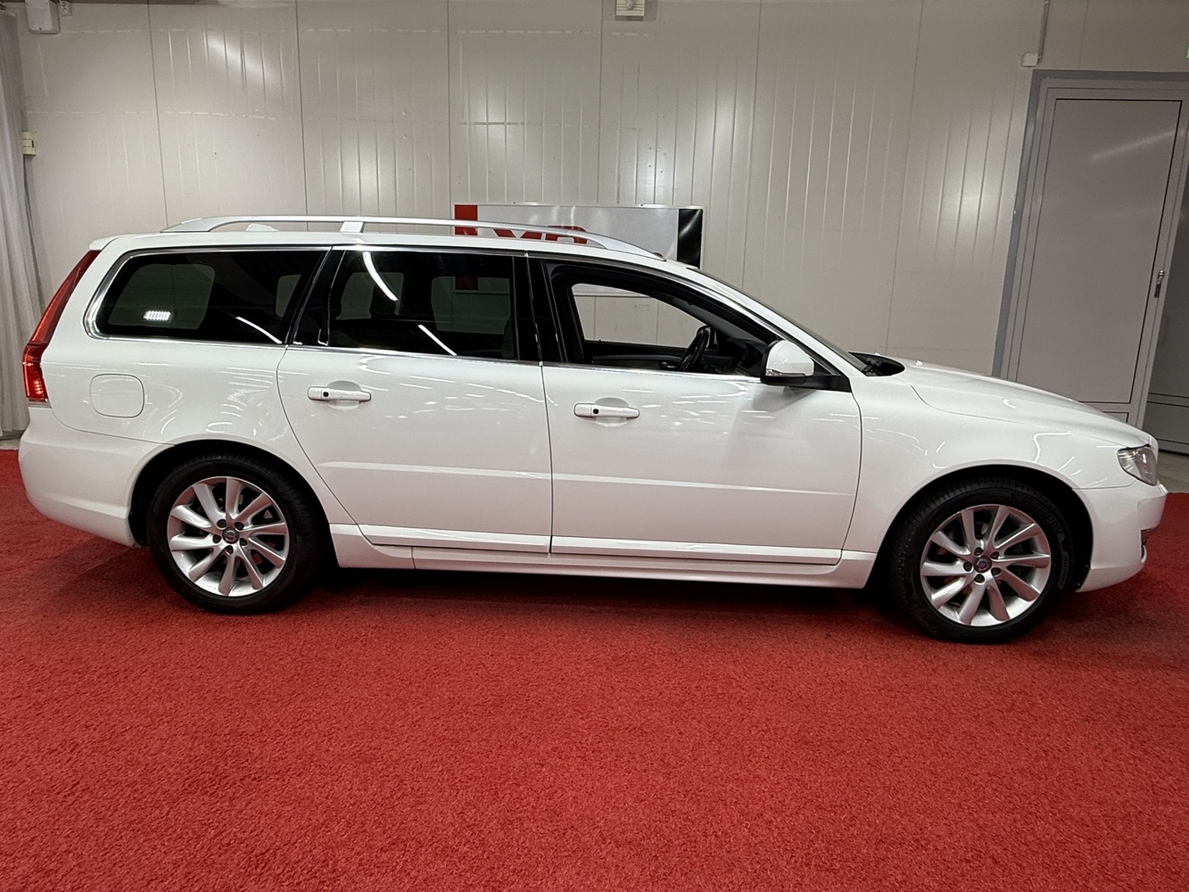 Volvo V70 vaihtoauto