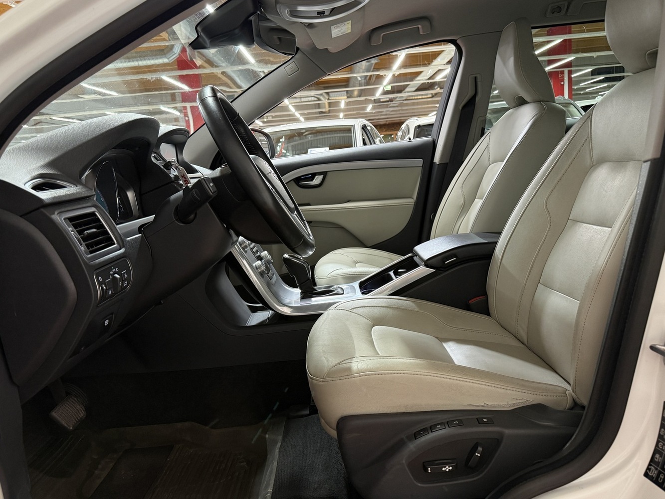 Volvo V70 vaihtoauto