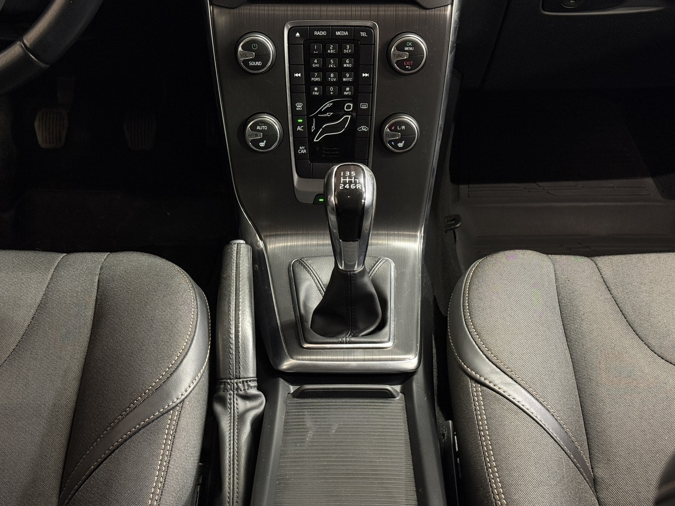 Volvo V40 Cross Country vaihtoauto