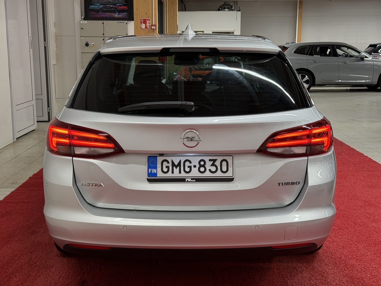 Opel Astra vaihtoauto
