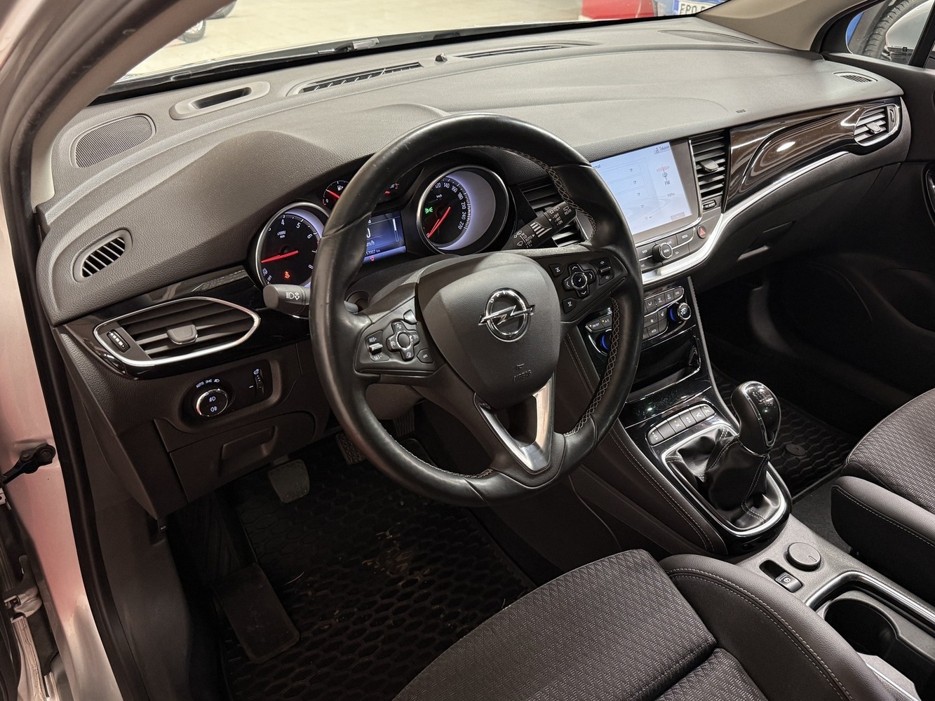 Opel Astra vaihtoauto