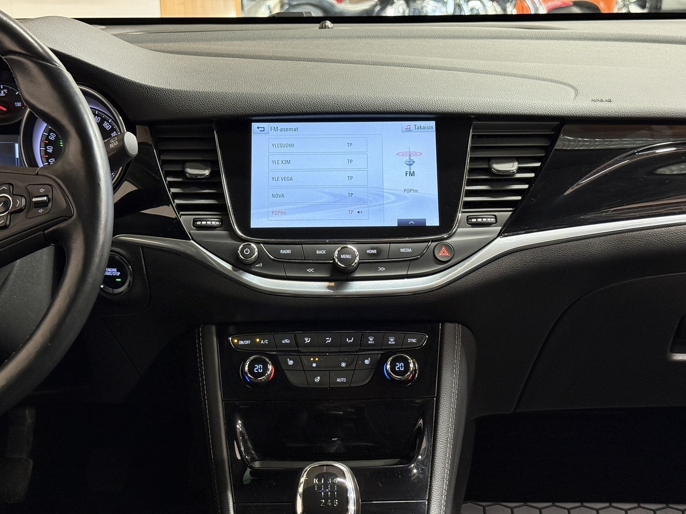 Opel Astra vaihtoauto