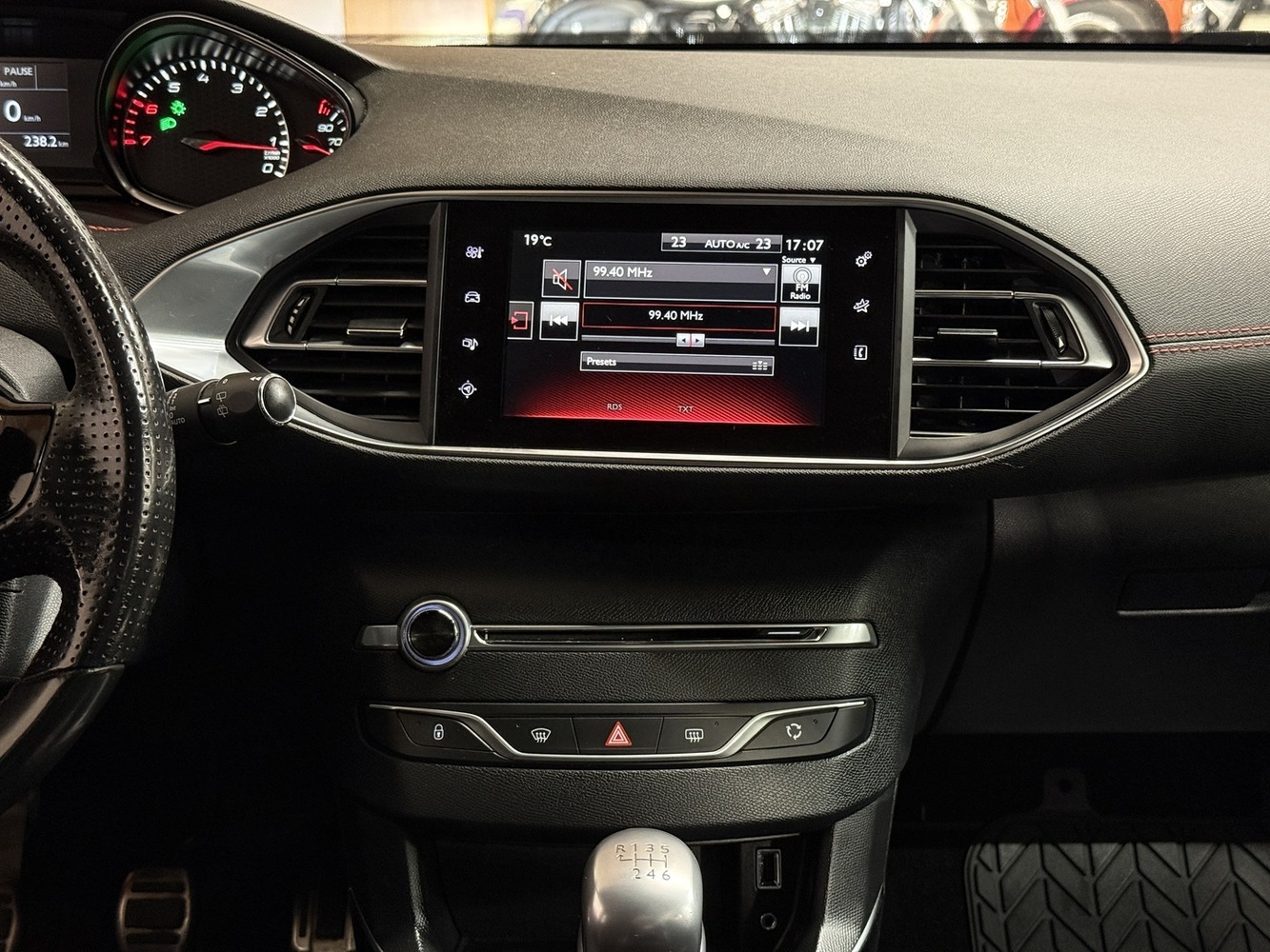 Peugeot 308 vaihtoauto