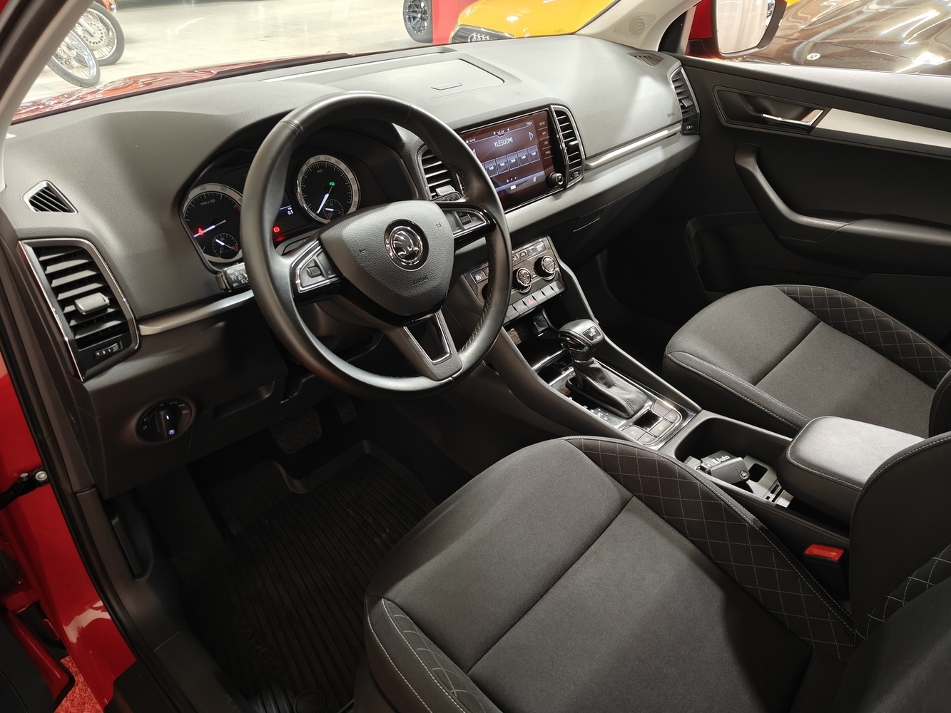 Skoda Karoq vaihtoauto