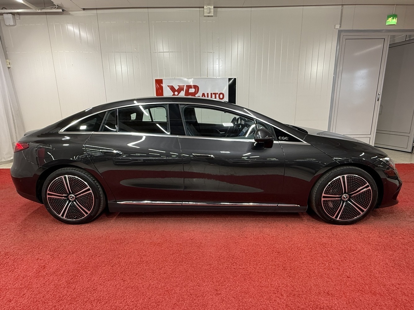 Mercedes-Benz EQE vaihtoauto