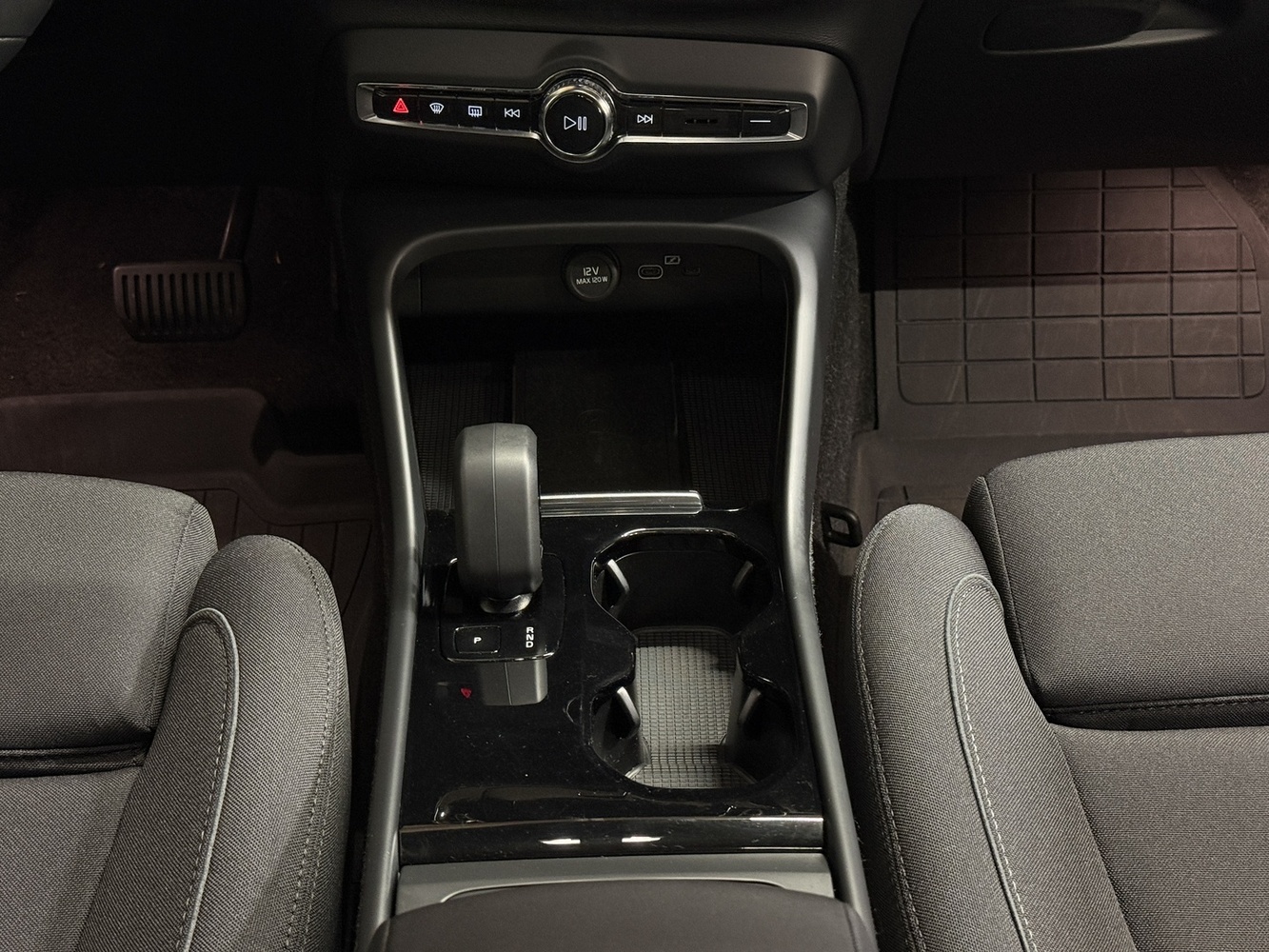 Volvo C40 vaihtoauto