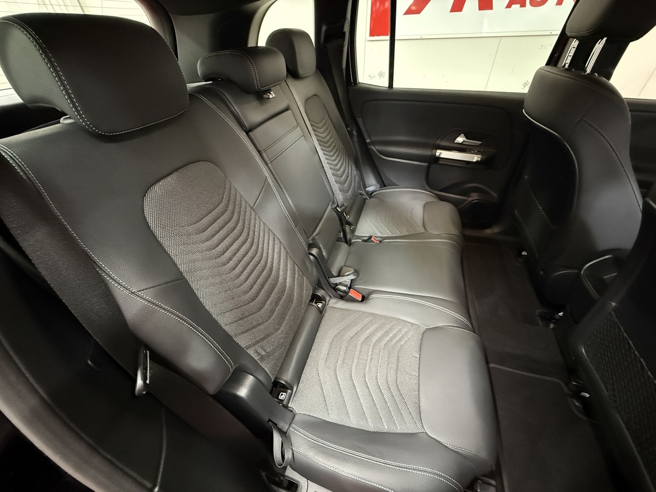 Mercedes-Benz EQB vaihtoauto