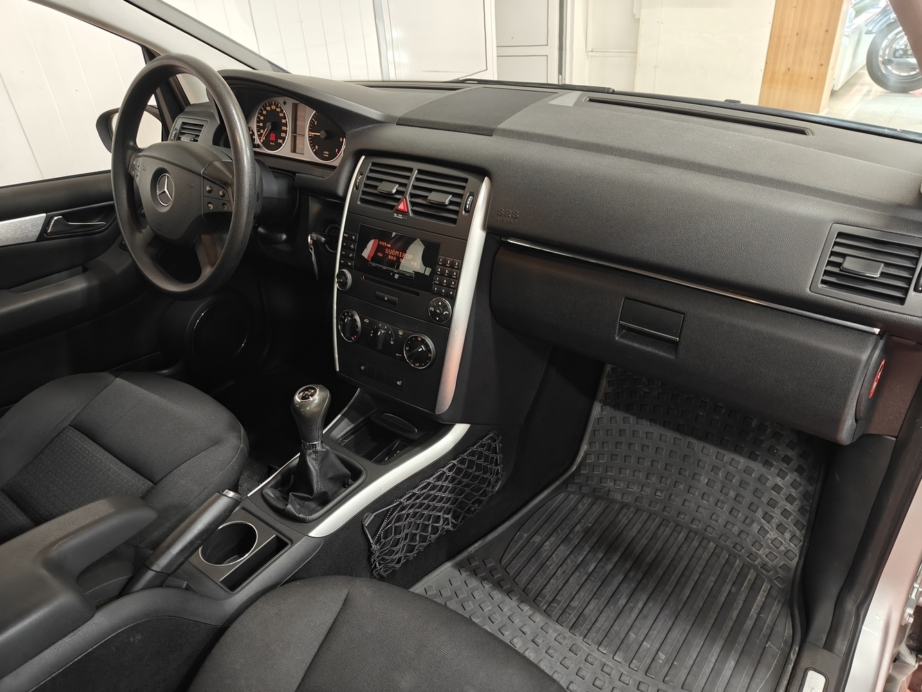 Mercedes-Benz B vaihtoauto