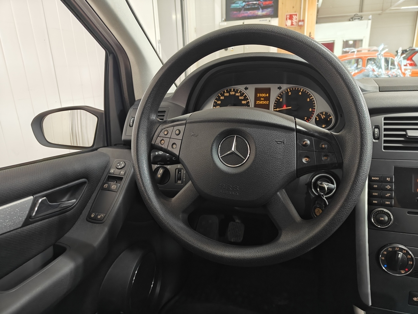 Mercedes-Benz B vaihtoauto