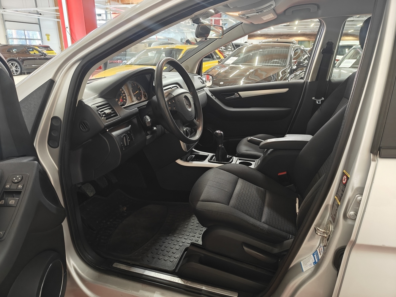 Mercedes-Benz B vaihtoauto