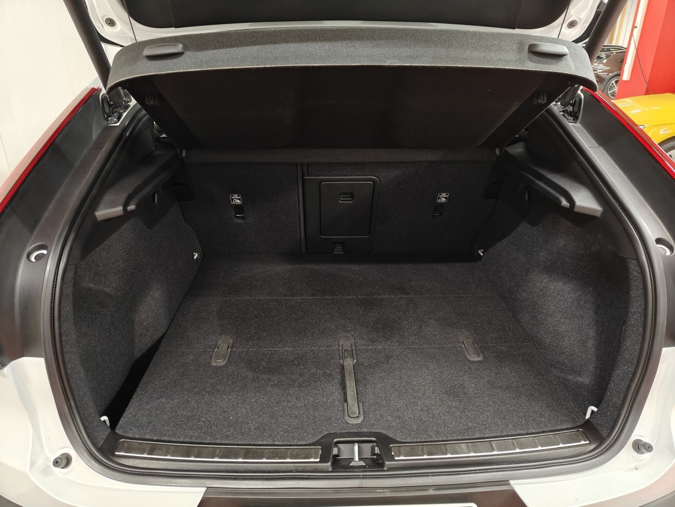 Volvo C40 vaihtoauto
