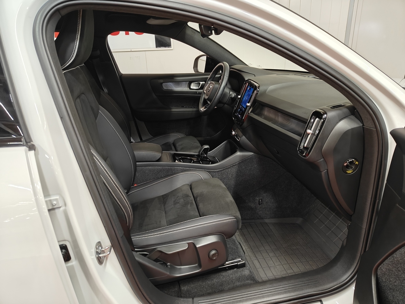 Volvo C40 vaihtoauto