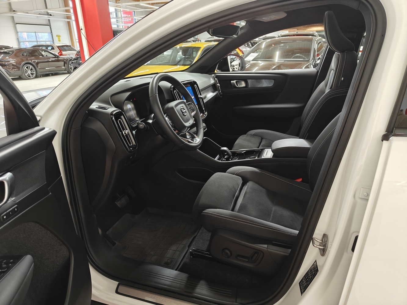 Volvo C40 vaihtoauto