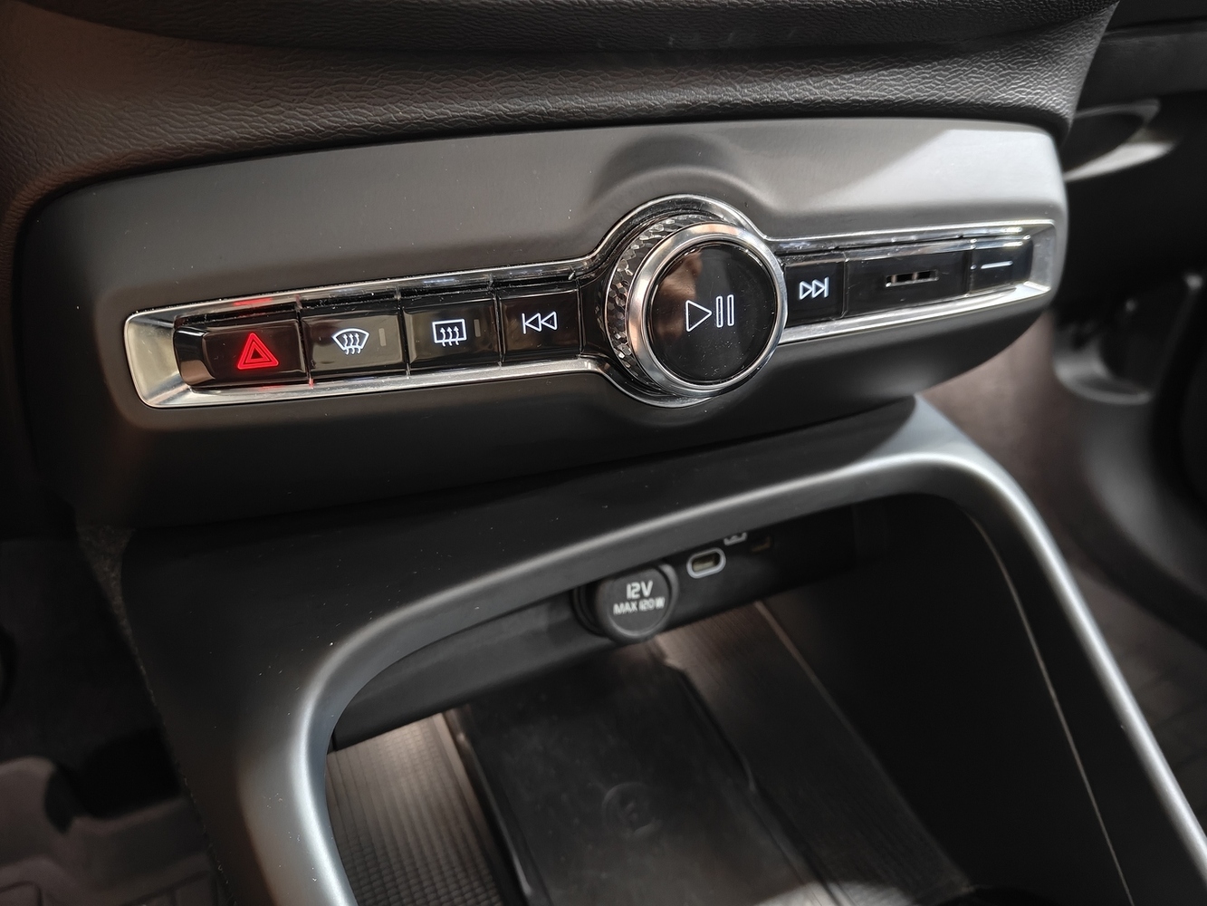Volvo C40 vaihtoauto