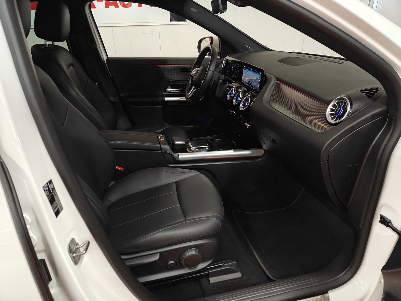 Mercedes-Benz EQA vaihtoauto