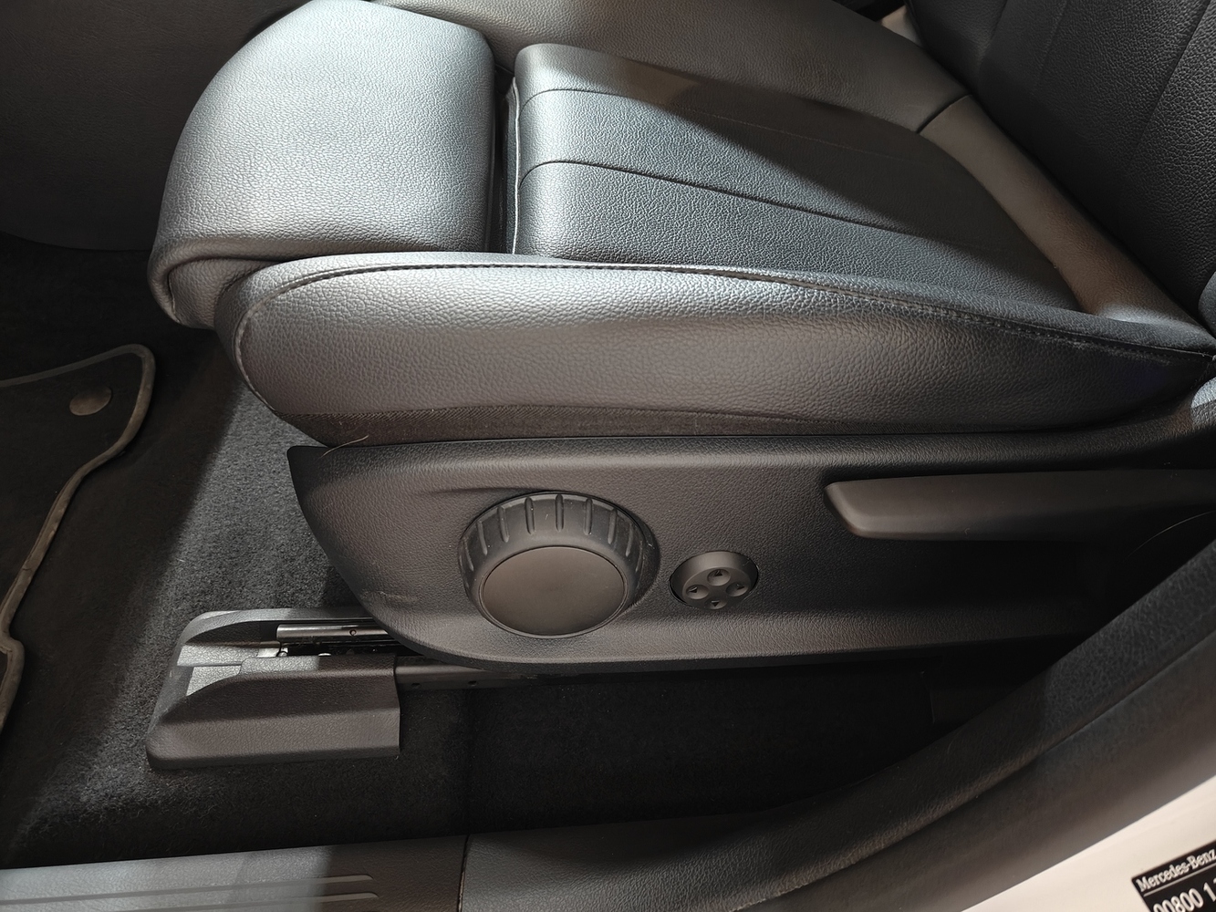 Mercedes-Benz EQA vaihtoauto
