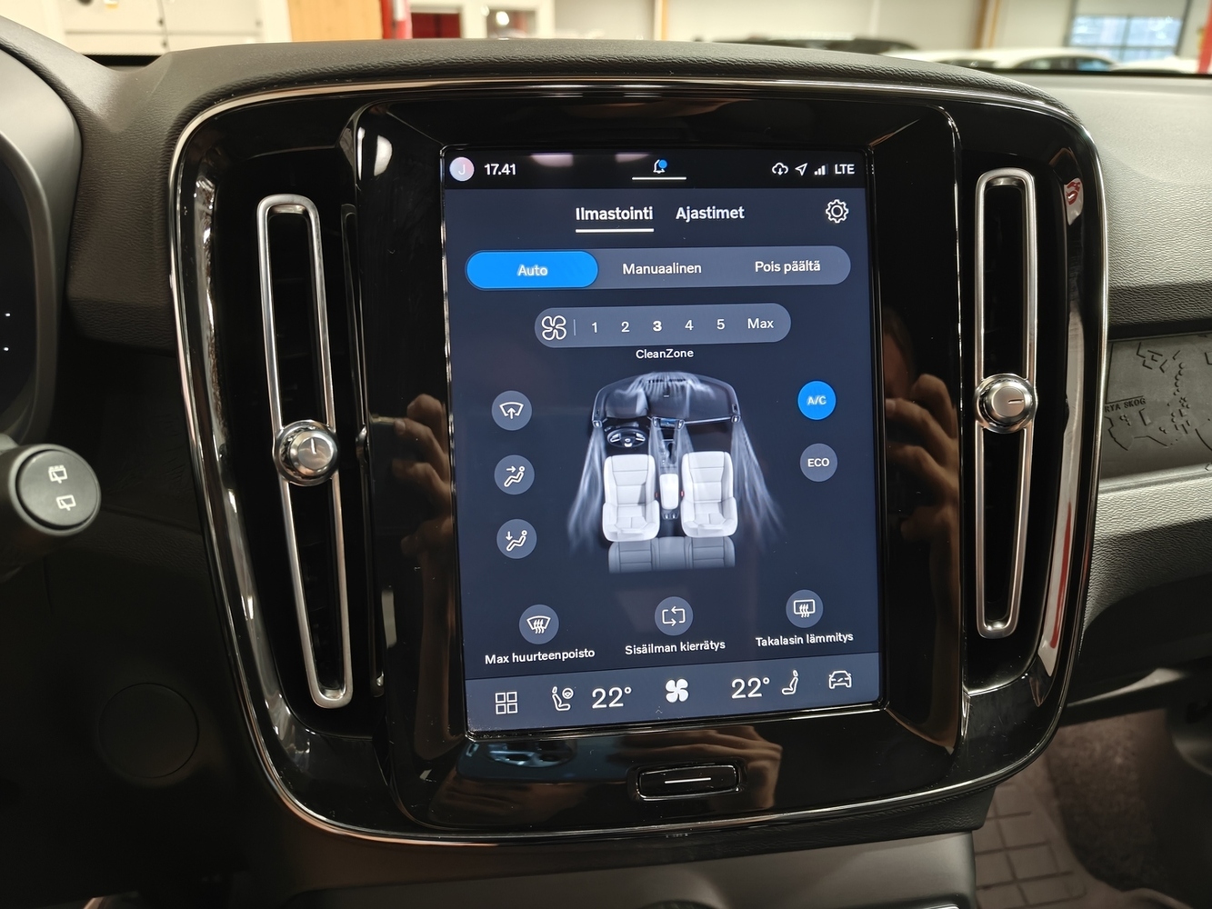 Volvo XC40 vaihtoauto
