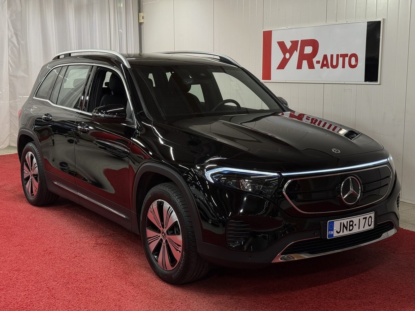 Mercedes-Benz EQB vaihtoauto