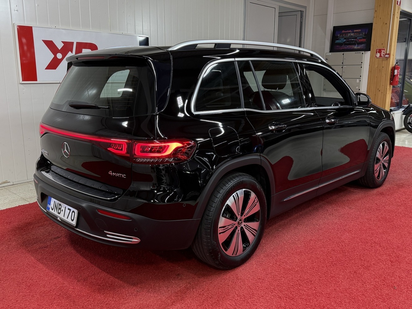 Mercedes-Benz EQB vaihtoauto