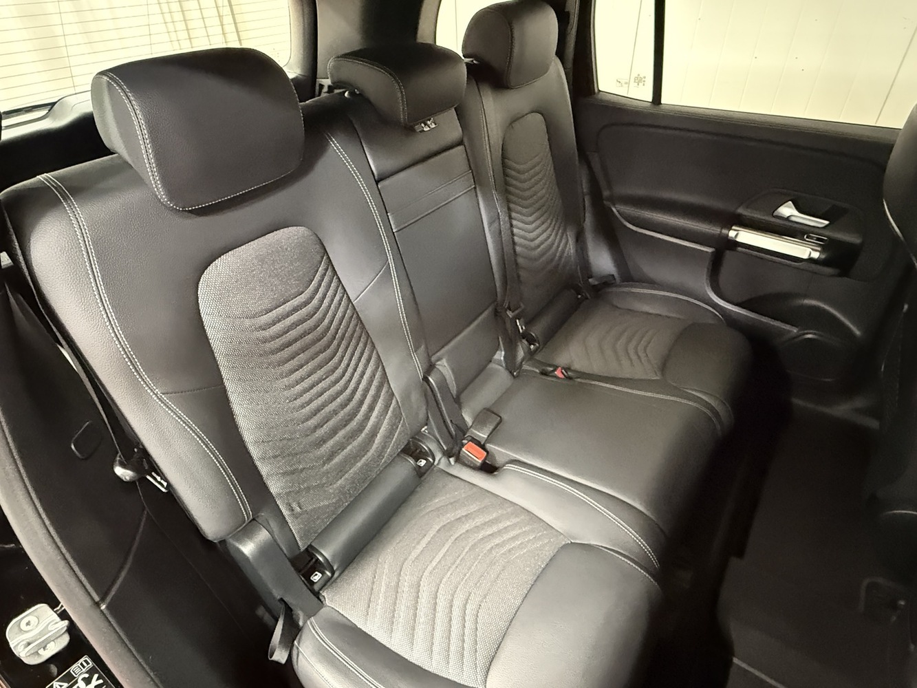 Mercedes-Benz EQB vaihtoauto