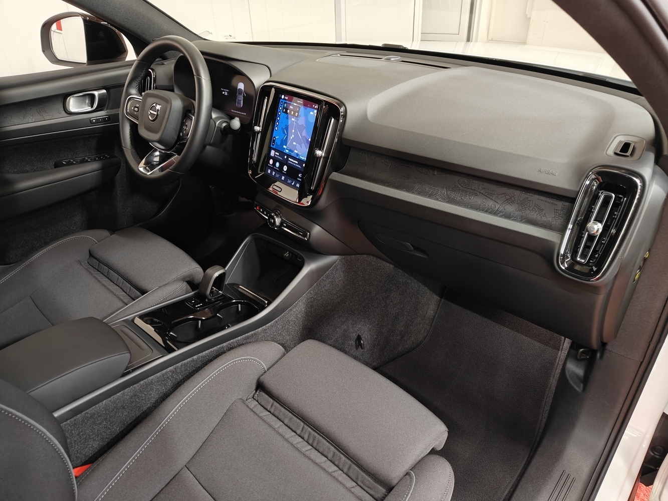 Volvo C40 vaihtoauto