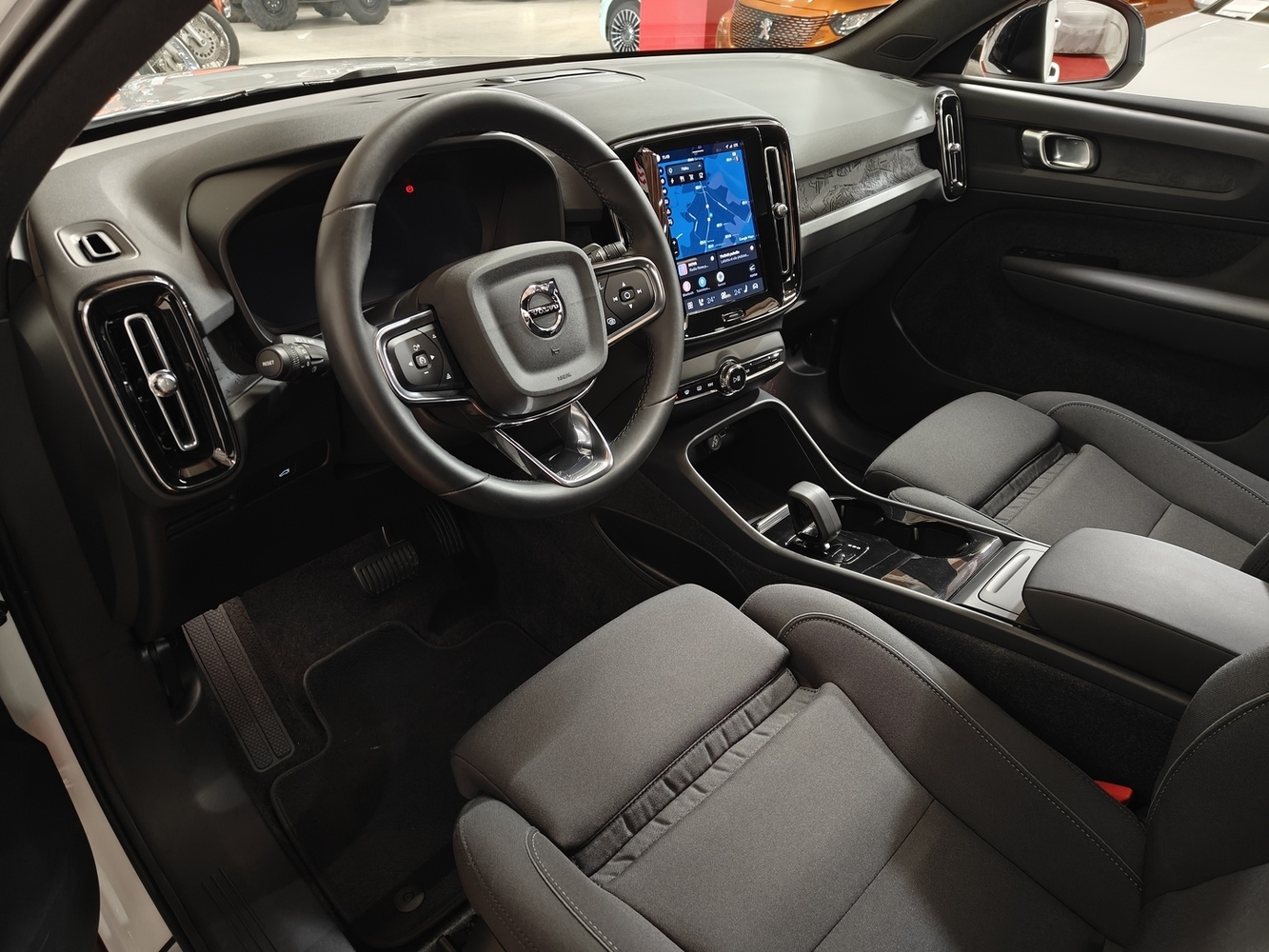 Volvo C40 vaihtoauto