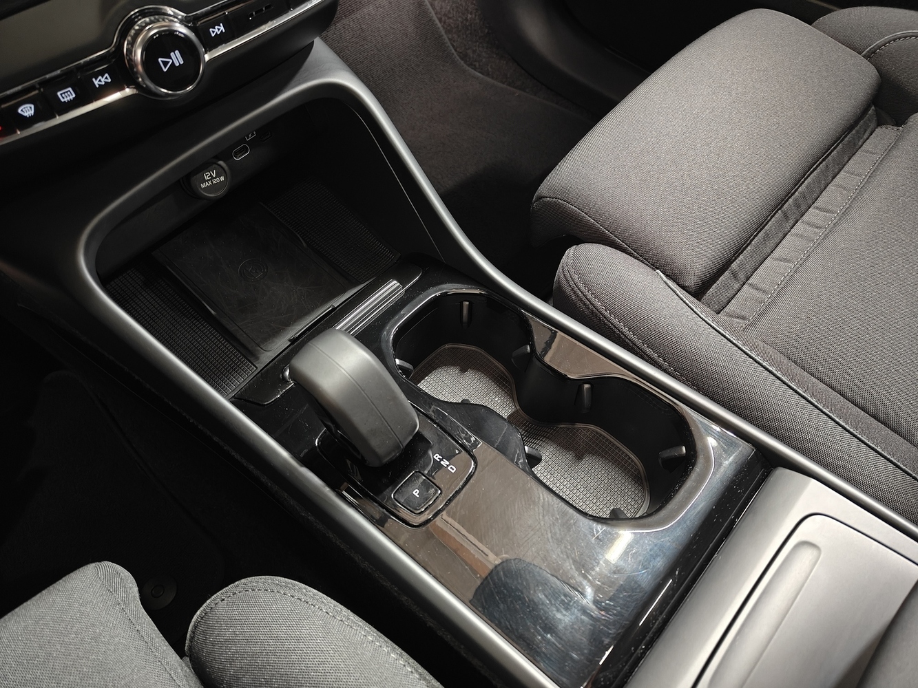 Volvo C40 vaihtoauto