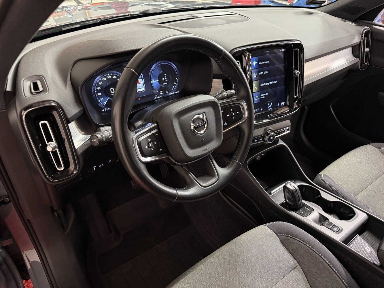 Volvo XC40 vaihtoauto