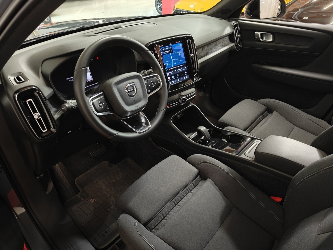 Volvo XC40 vaihtoauto