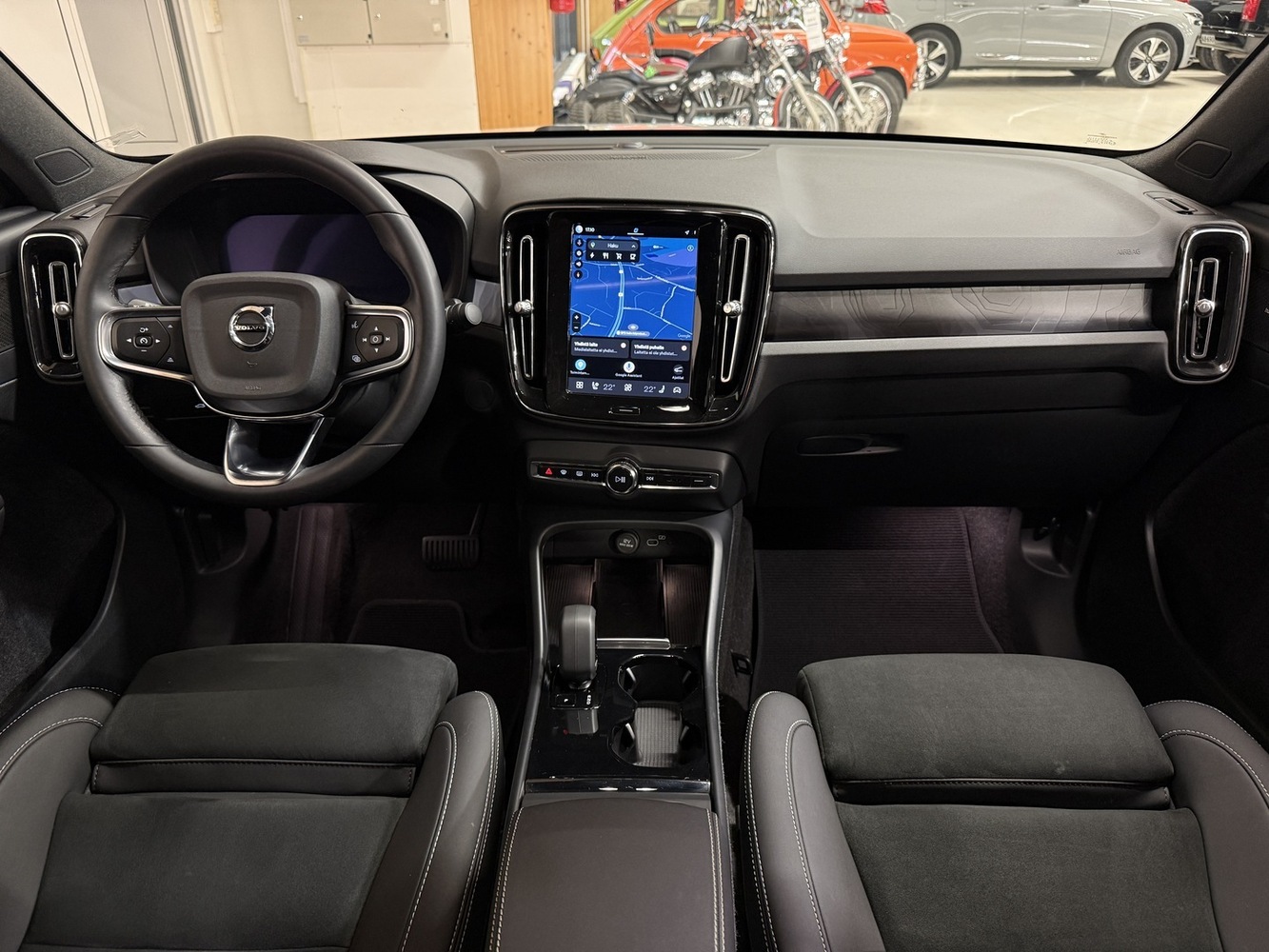 Volvo C40 vaihtoauto