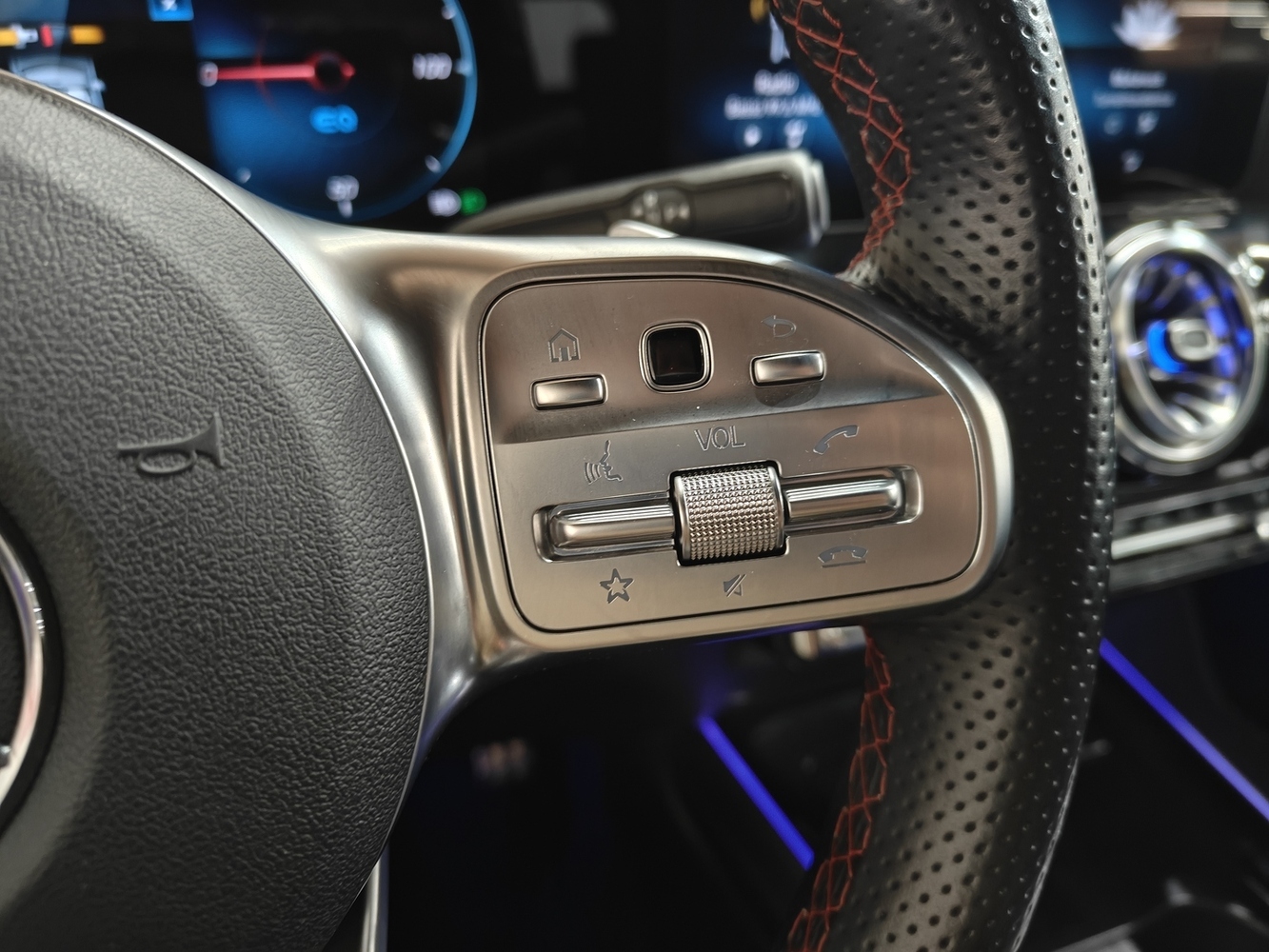 Mercedes-Benz EQA vaihtoauto