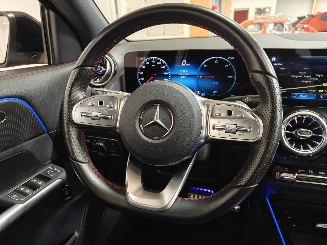 Mercedes-Benz EQA vaihtoauto
