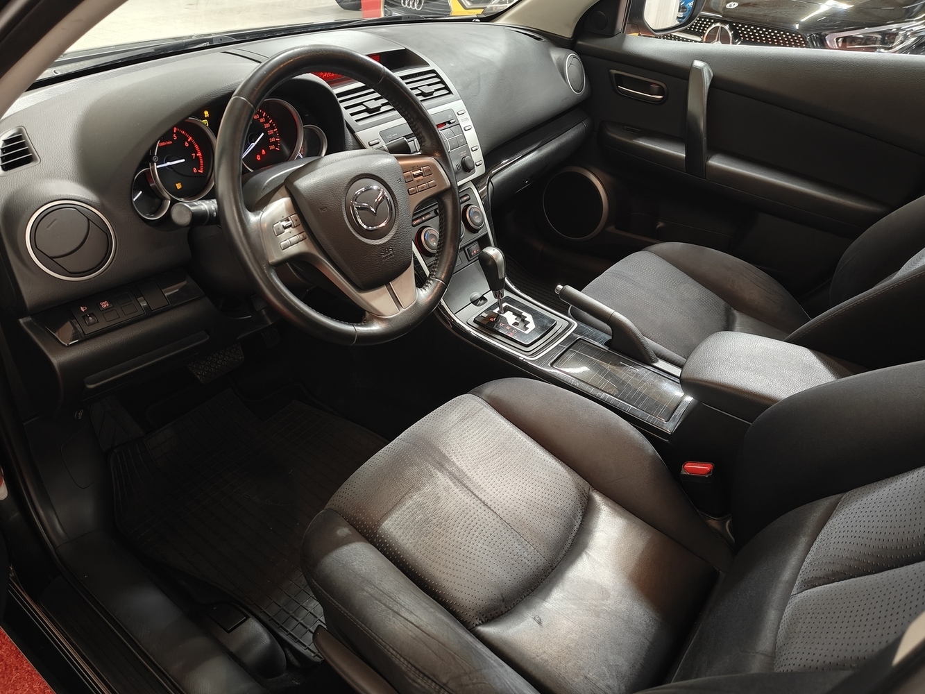 Mazda 6 vaihtoauto