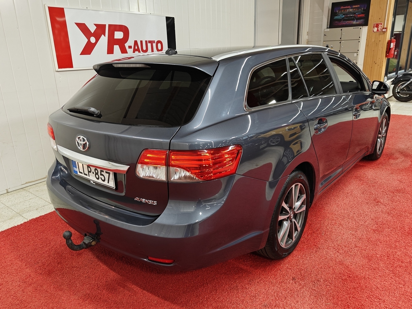 Toyota Avensis vaihtoauto
