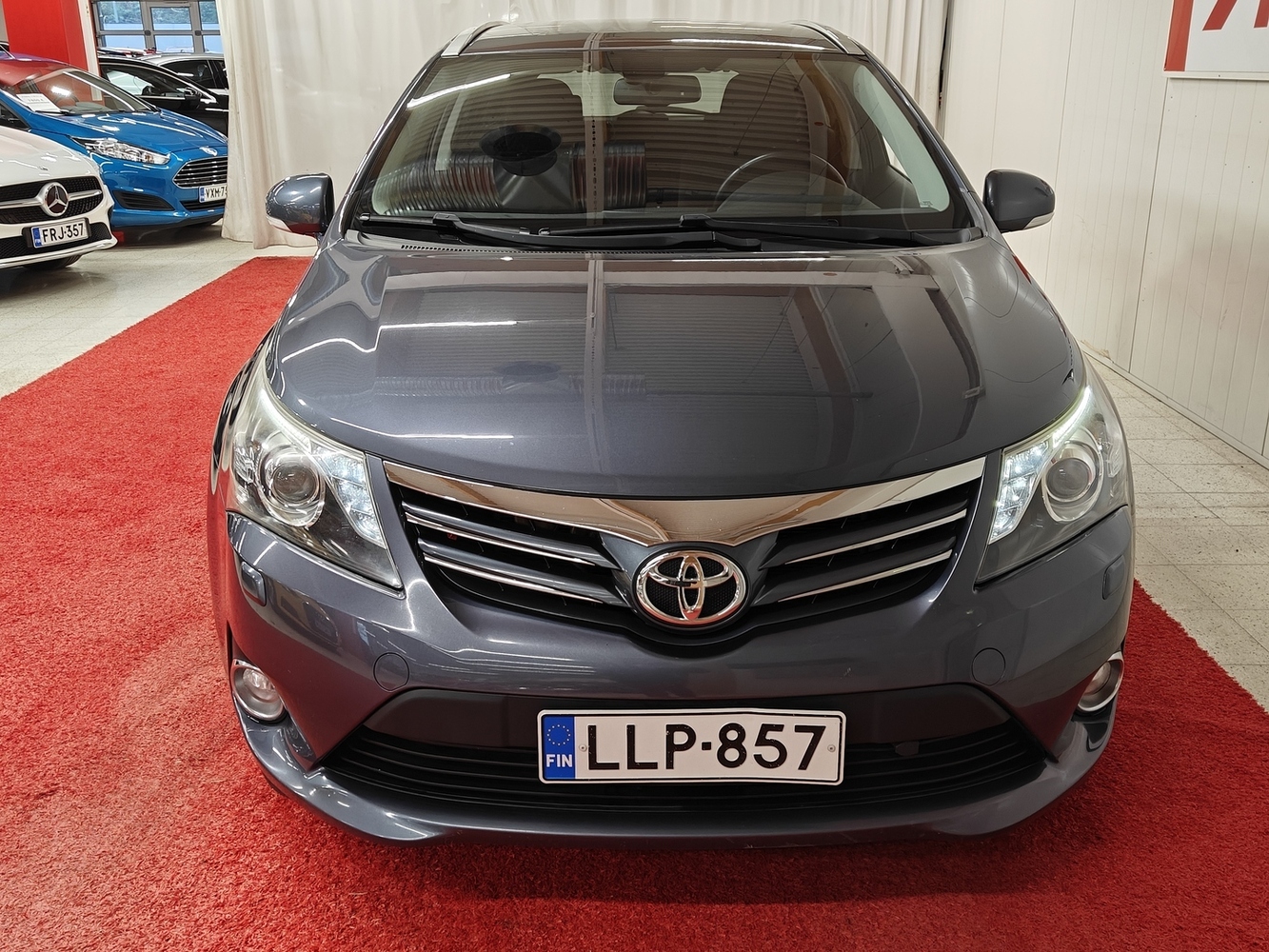 Toyota Avensis vaihtoauto
