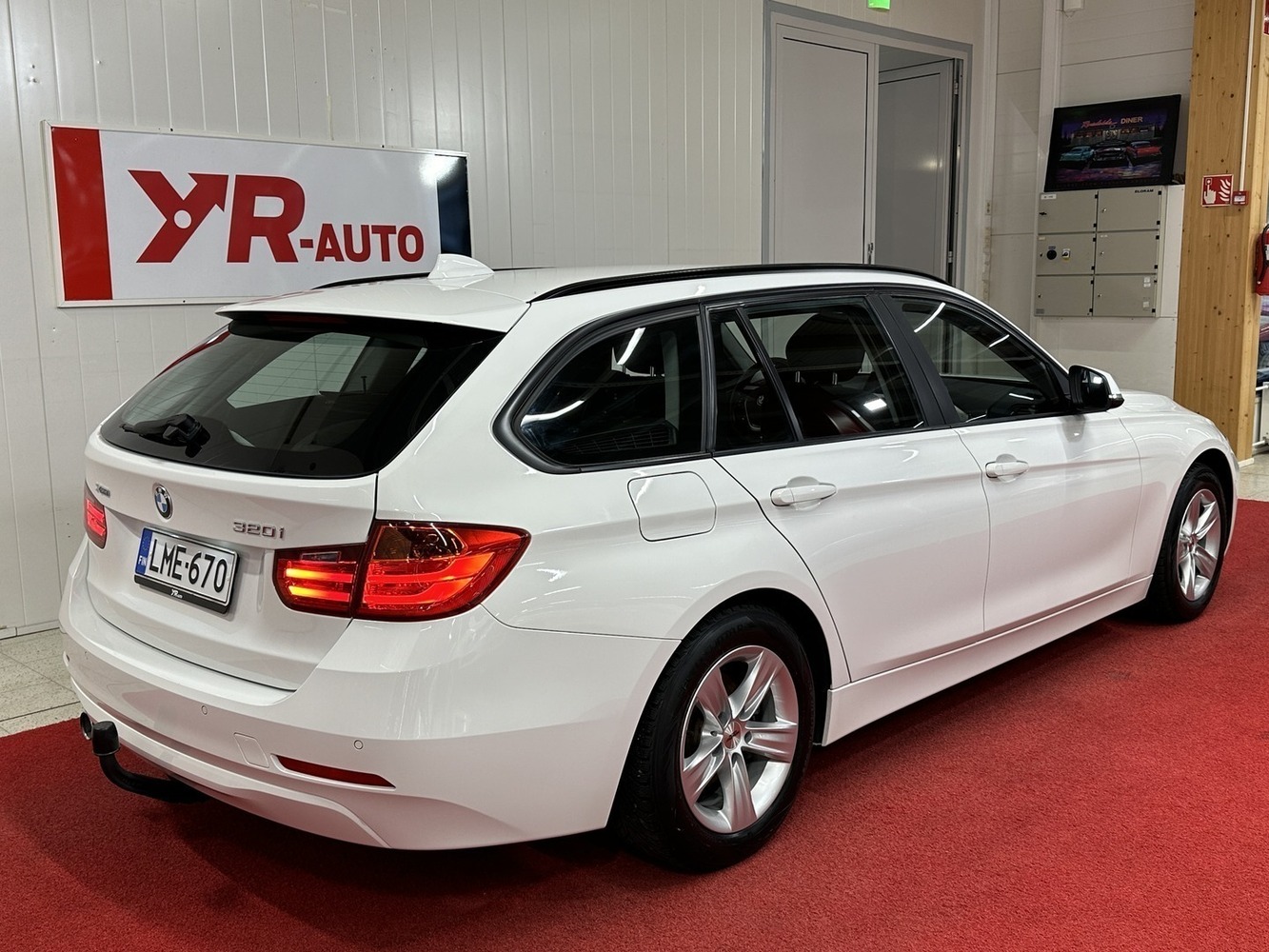BMW 320 vaihtoauto