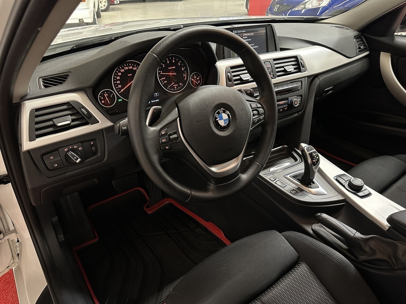BMW 320 vaihtoauto