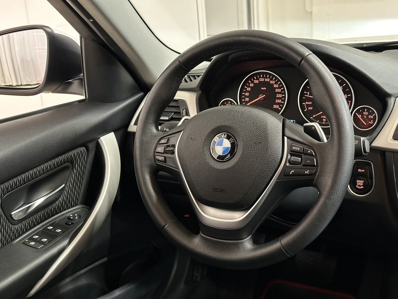 BMW 320 vaihtoauto