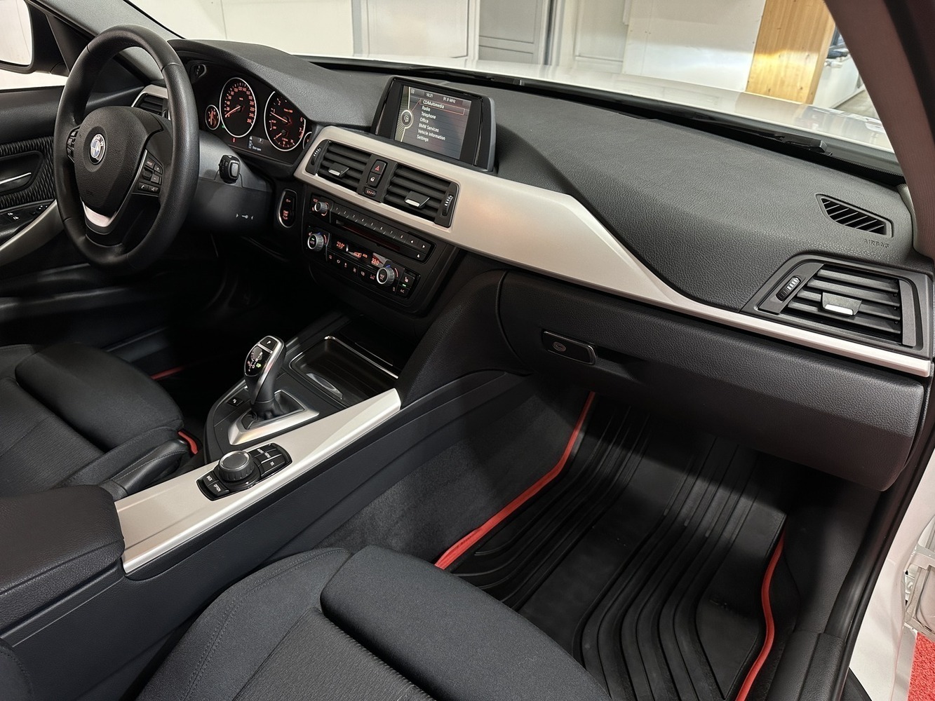 BMW 320 vaihtoauto