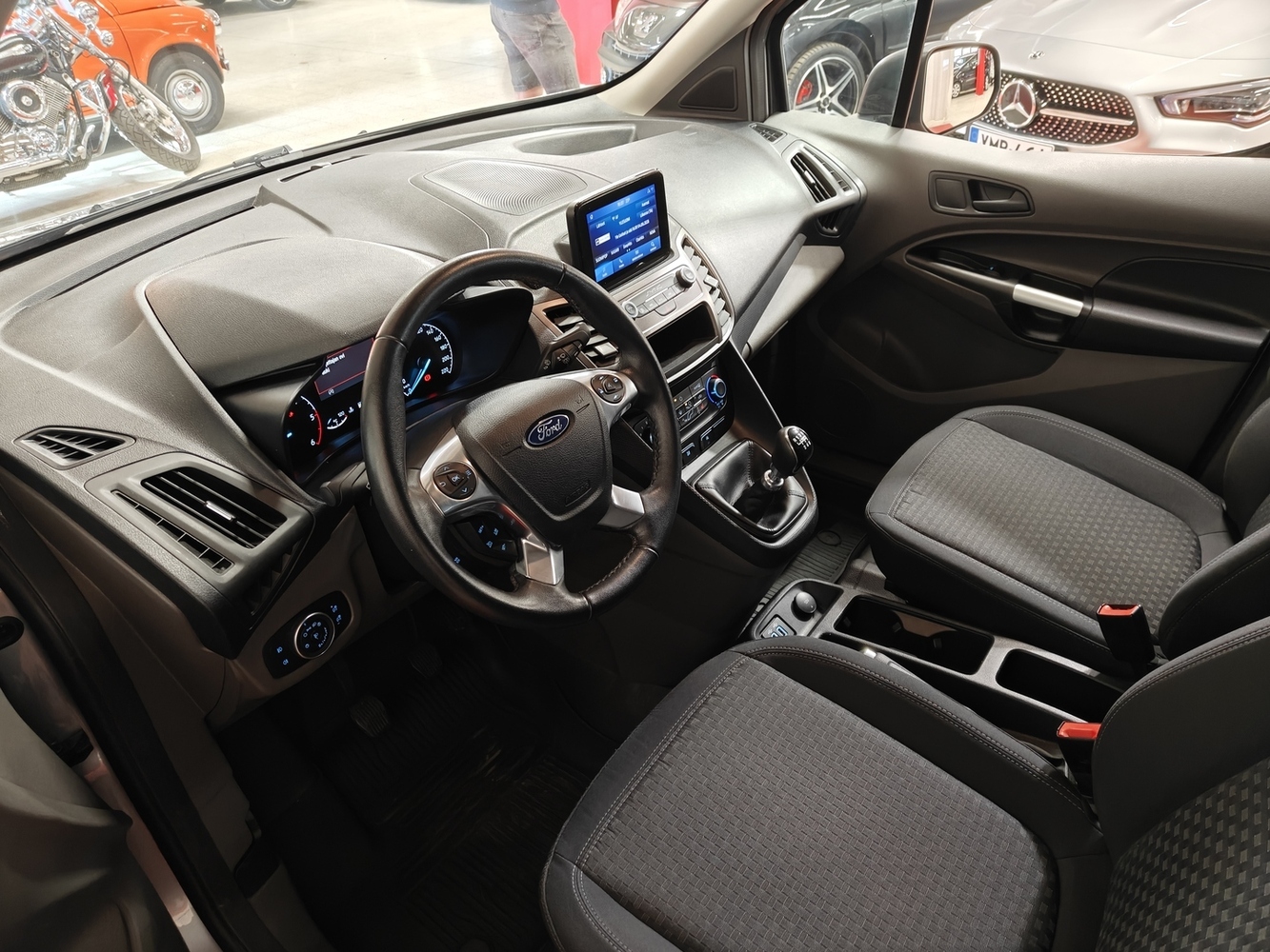 Ford Transit Connect vaihtoauto