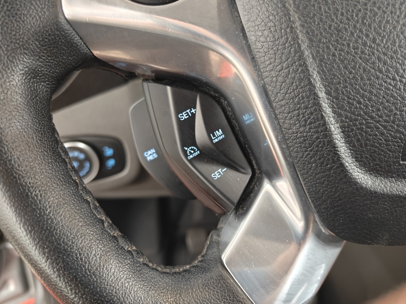 Ford Transit Connect vaihtoauto