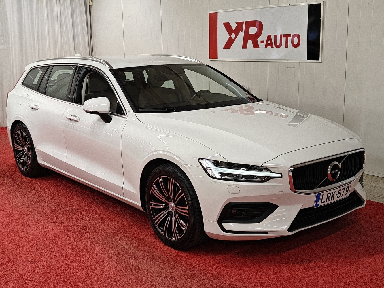 Volvo V60 vaihtoauto