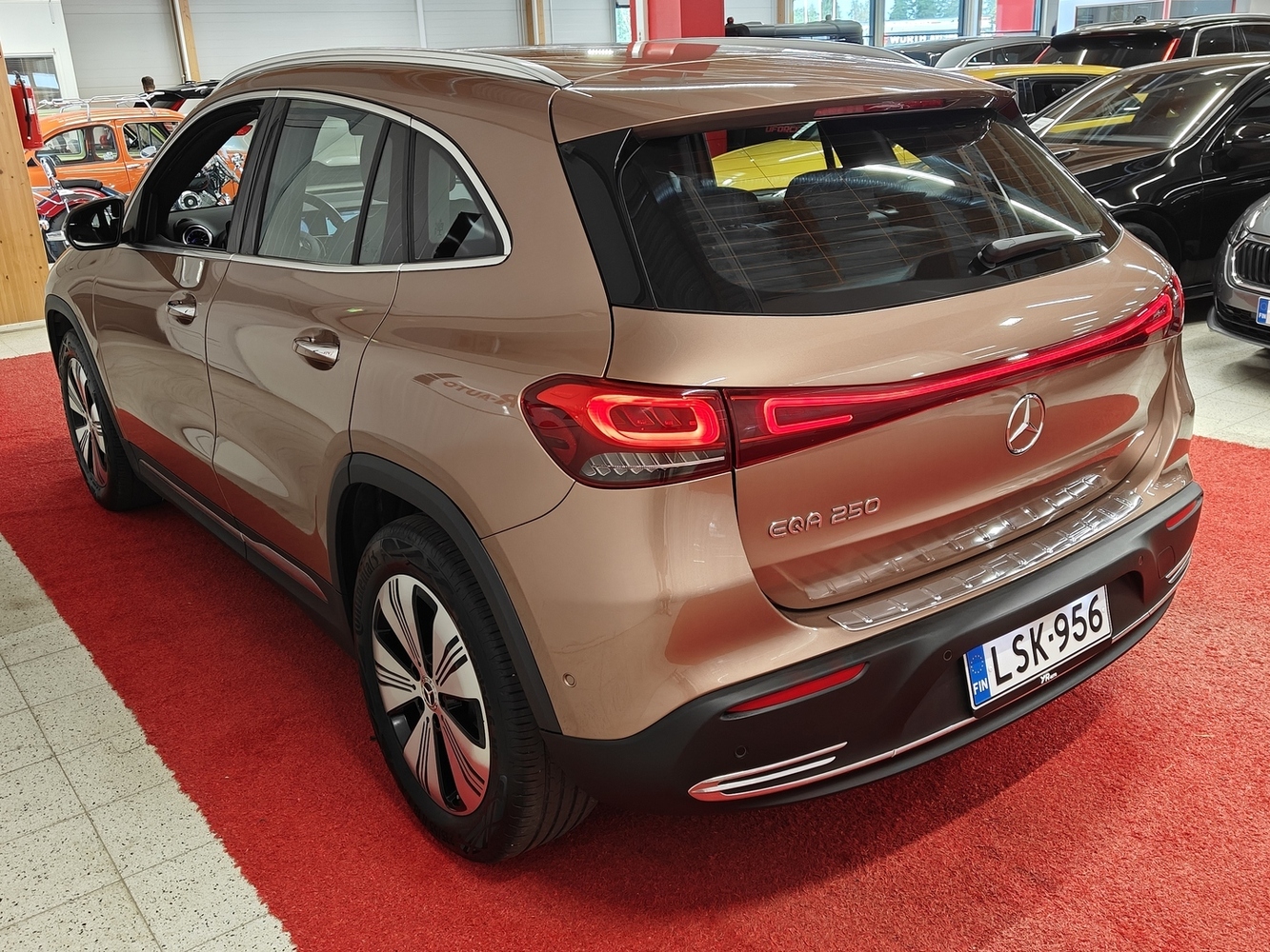 Mercedes-Benz EQA vaihtoauto