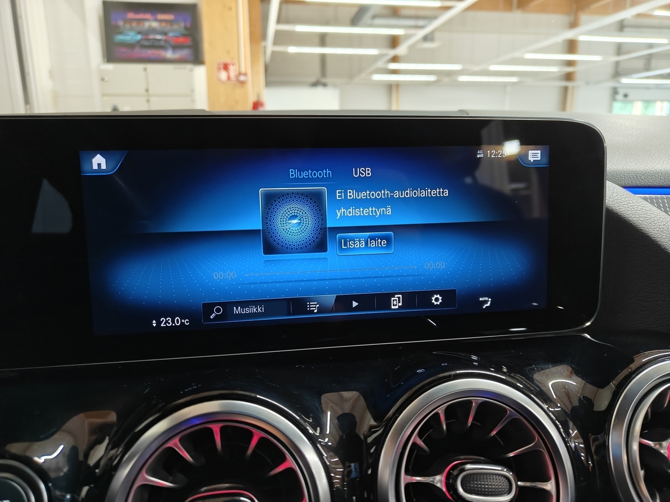 Mercedes-Benz EQA vaihtoauto