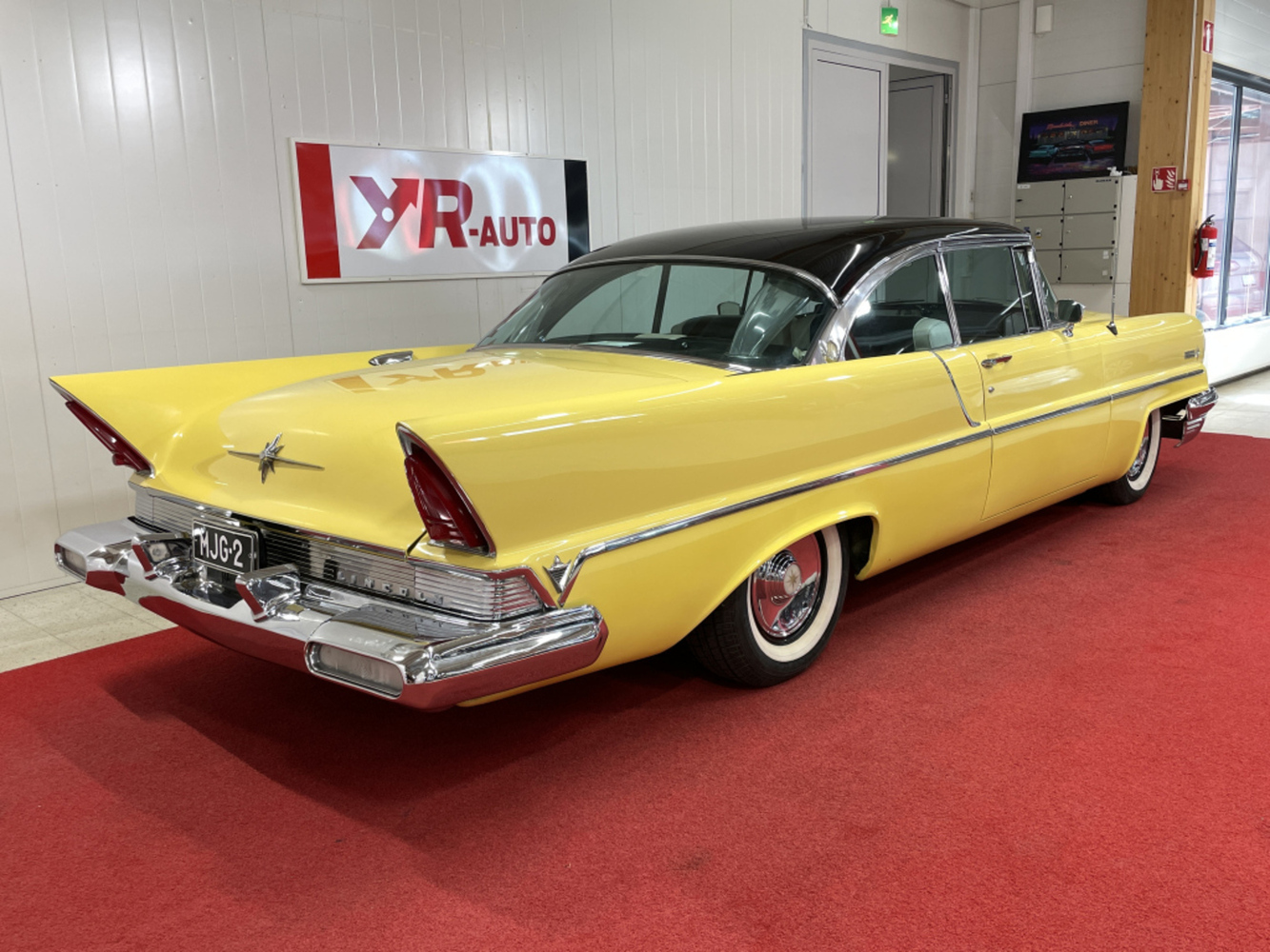 Lincoln Premiere vaihtoauto