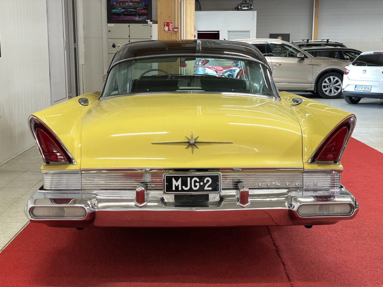 Lincoln Premiere vaihtoauto